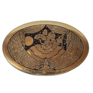 Samoset Chocolate Tin - Oval - Boston one Pound Net - Hinged Oval